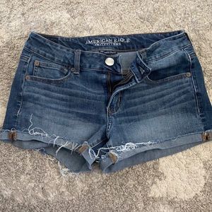 Size 8 stretchy American Eagle shortie shorts